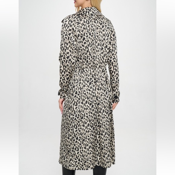 199. Trench Coat Lightweight Leopard Silky W/Pockets Cinch Waist Back NWT - Picture 2 of 3